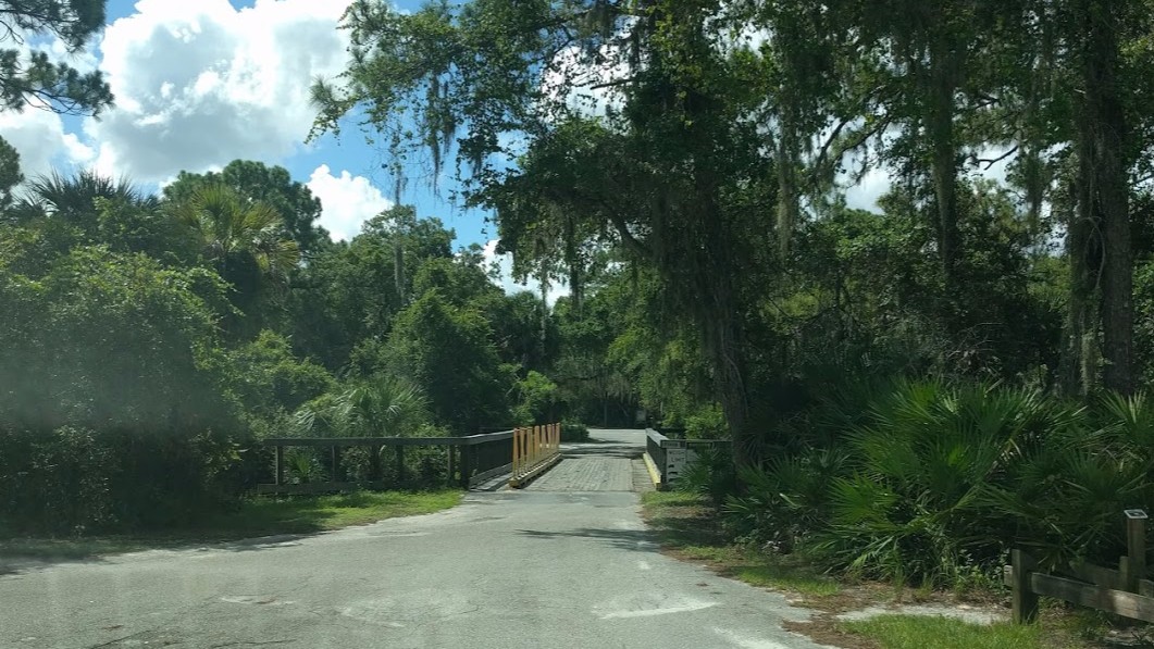 Little one lane bridge to enter the campground